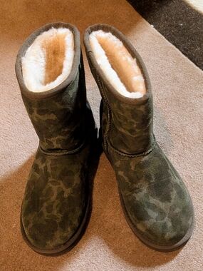 UGG Camo Kids' Sheepskin Lined Boots